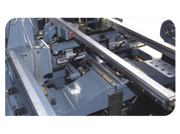 紙盒成型機(jī)